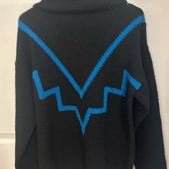 South Wool Hand Knittted Sweater 
Size L (slightly oversized fit for Women’s S) - Picture 5 of 6